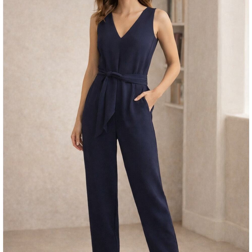 Vince Camuto Navy V-Neck Sleeveless Jumpsuit with Waist Tie 4P